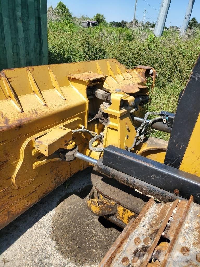 CAT D 6 K 2 LGP Dozers - Tratores rastos