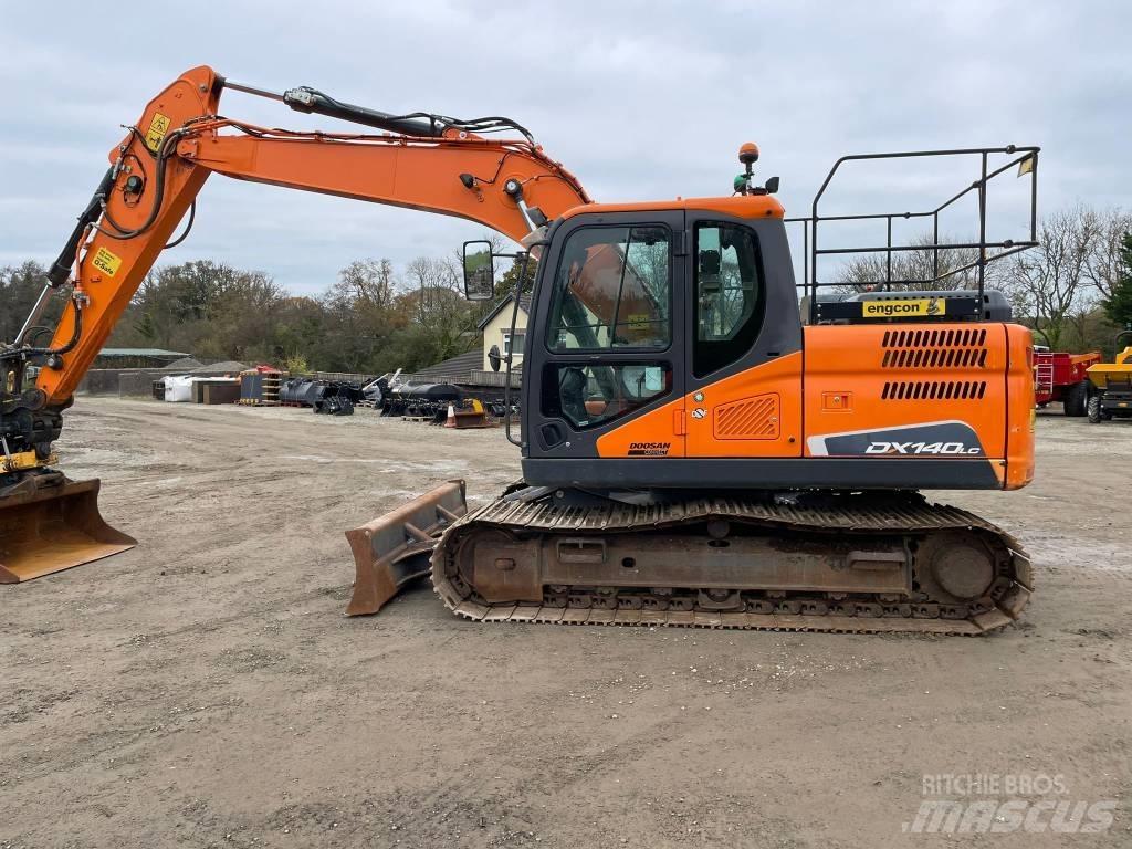 Doosan DX140LC-5 Escavadeiras de esteiras