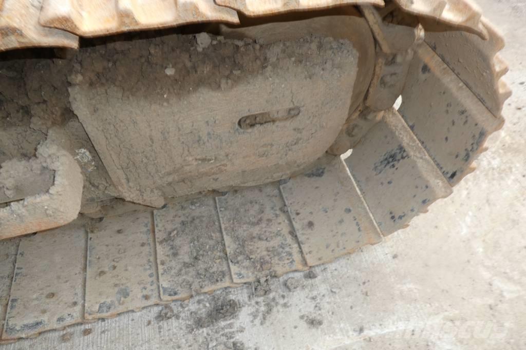 Hitachi ZX 135 US-6 Escavadeiras de esteiras