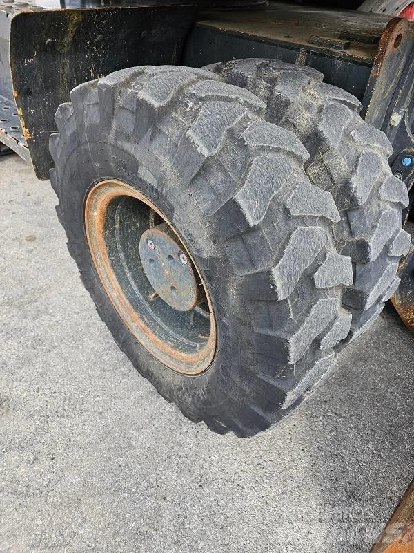 Komatsu PW 148-8 Escavadoras de rodas