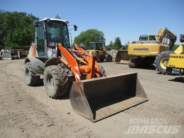 Atlas AR 80 Carregadeiras de rodas