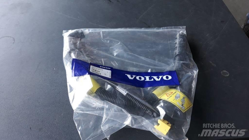 Volvo HOSE 22330354 Transportes - Outros
