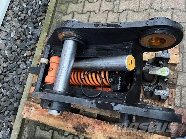  Tefra CAT 320E Uniőes rápidas