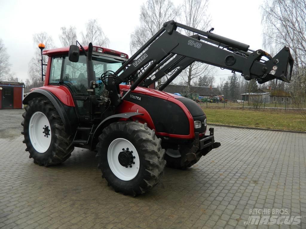 Valtra T 140 Tratores Agrícolas usados