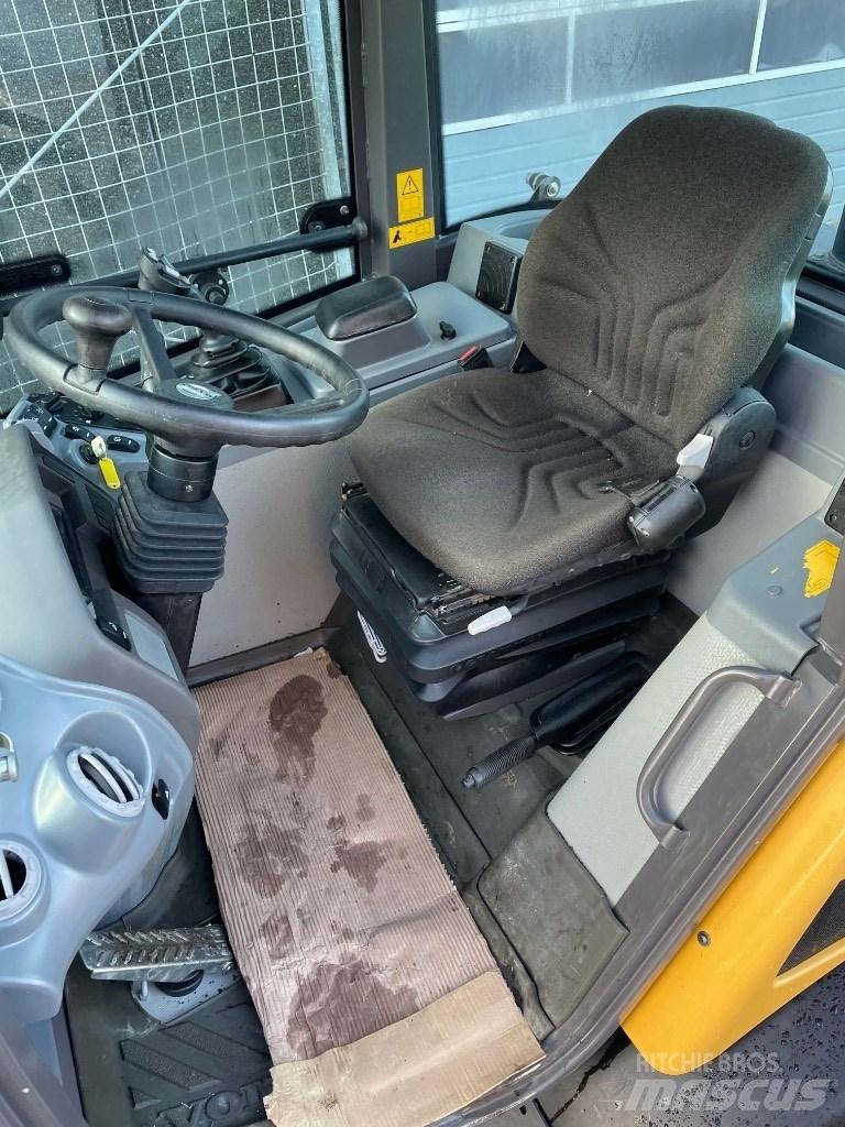 Volvo L28F Mini carregadoras