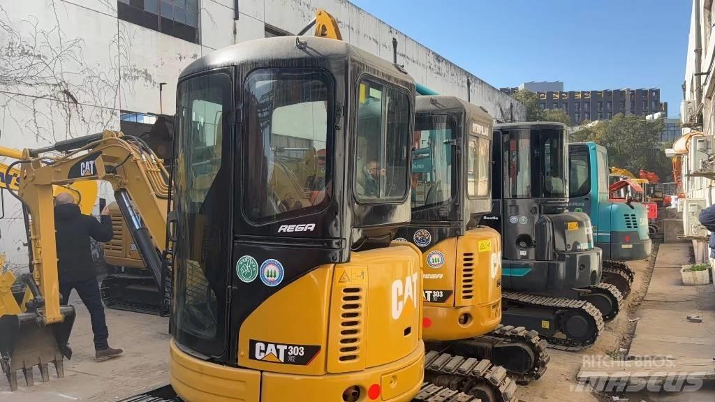 CAT 303.5 Miniescavadeiras