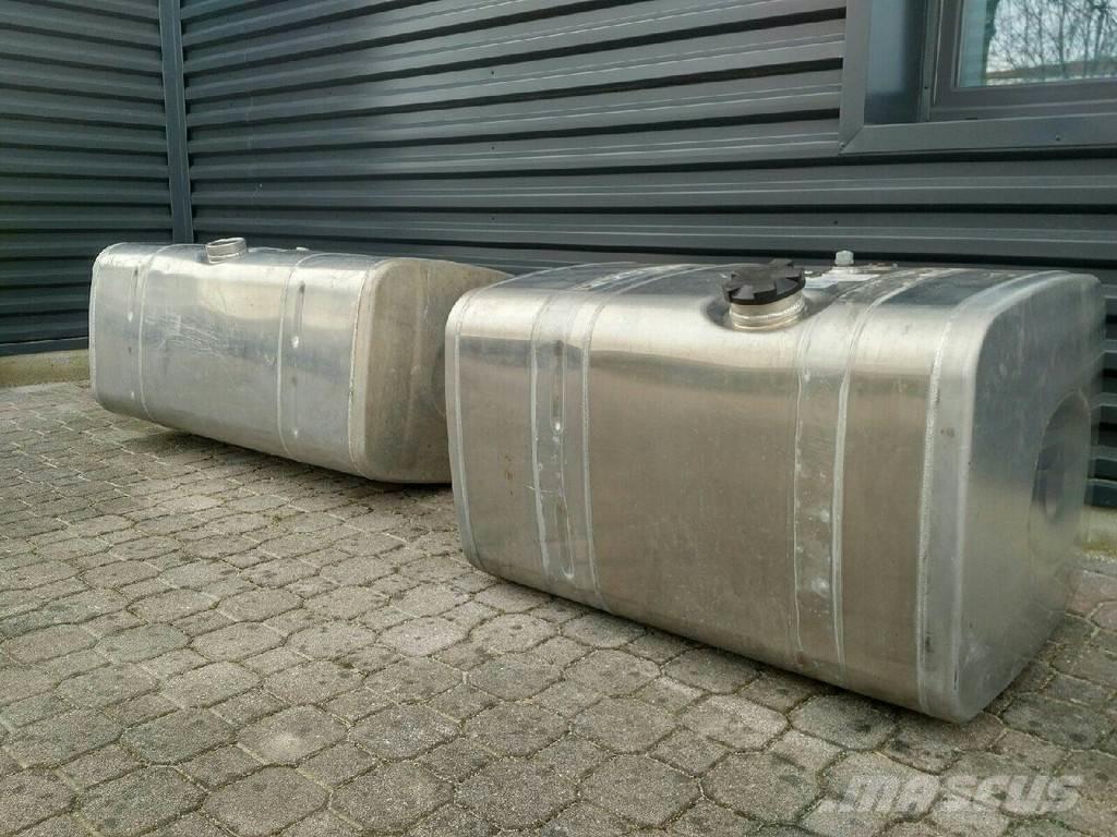 MAN 480 + 375 L Tanques de combustível e aditivos