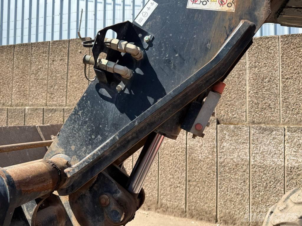 Manitou MT 733 Manipulador telescópico
