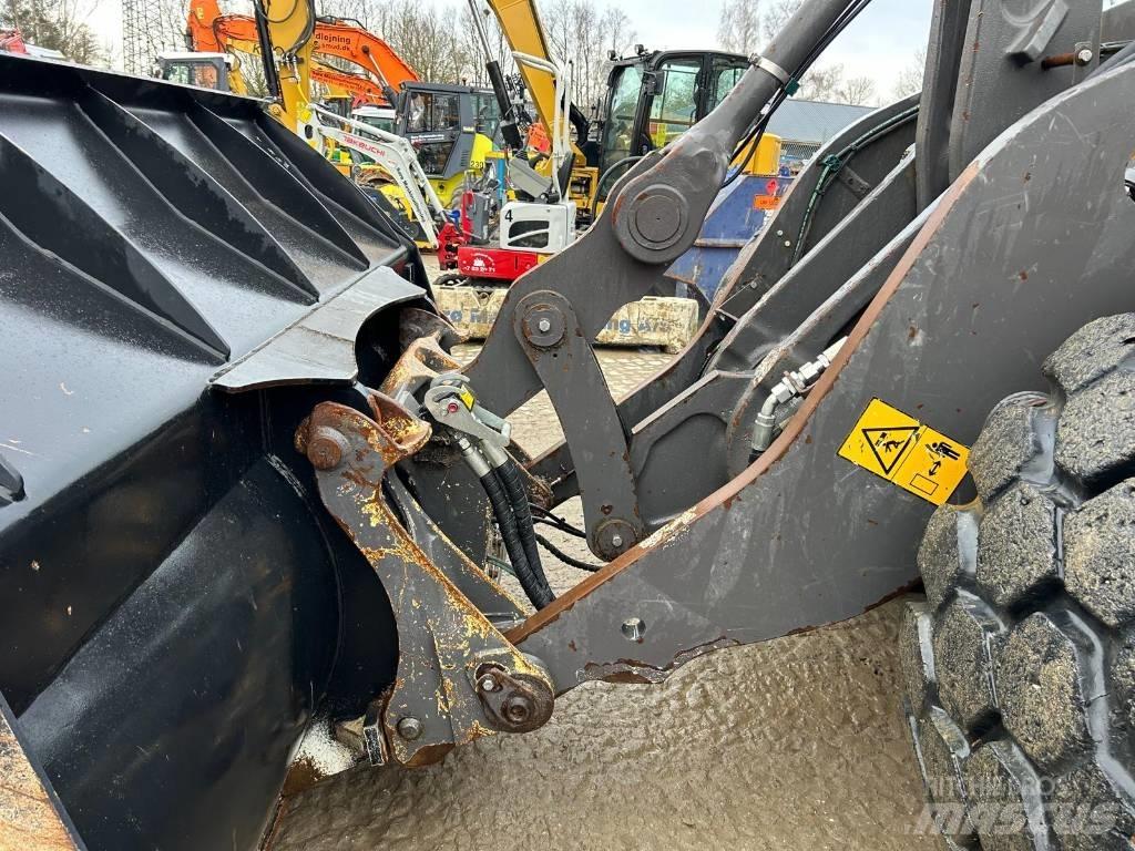 Volvo L 120 H Carregadeiras de rodas