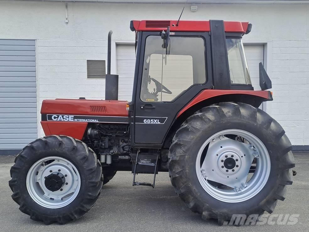 Case IH 685 XL Tratores Agrícolas usados