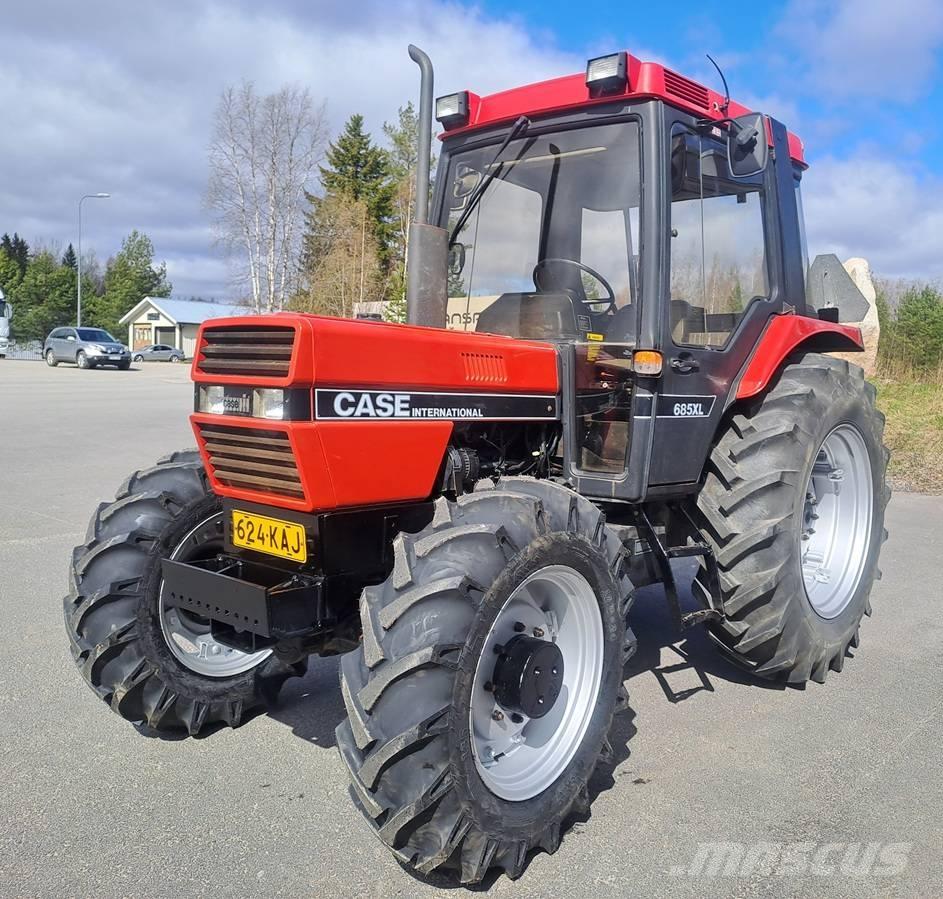 Case IH 685 XL Tratores Agrícolas usados