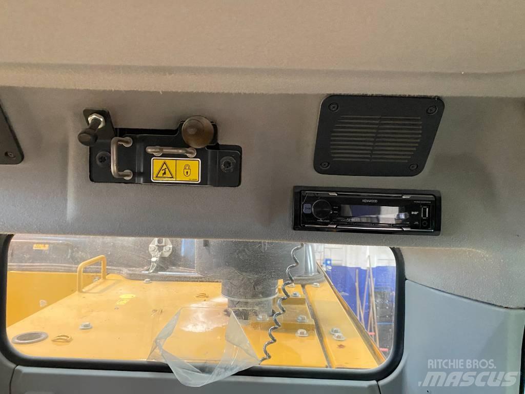CAT 323F LN Escavadeiras de esteiras