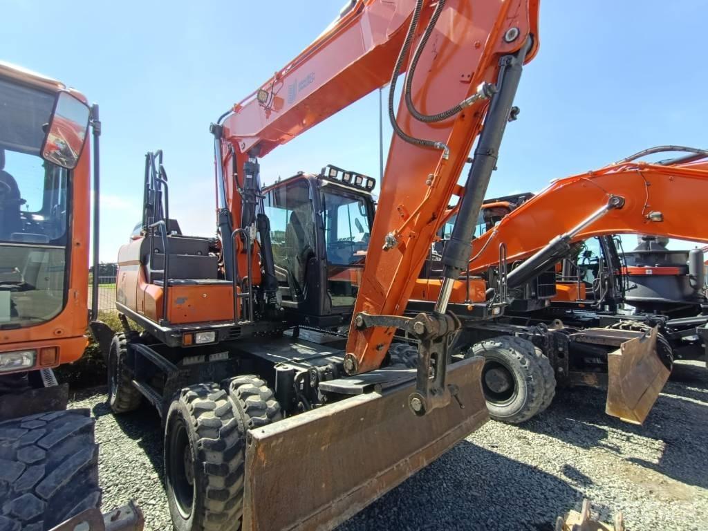 Doosan DX140W-5 Escavadoras de rodas