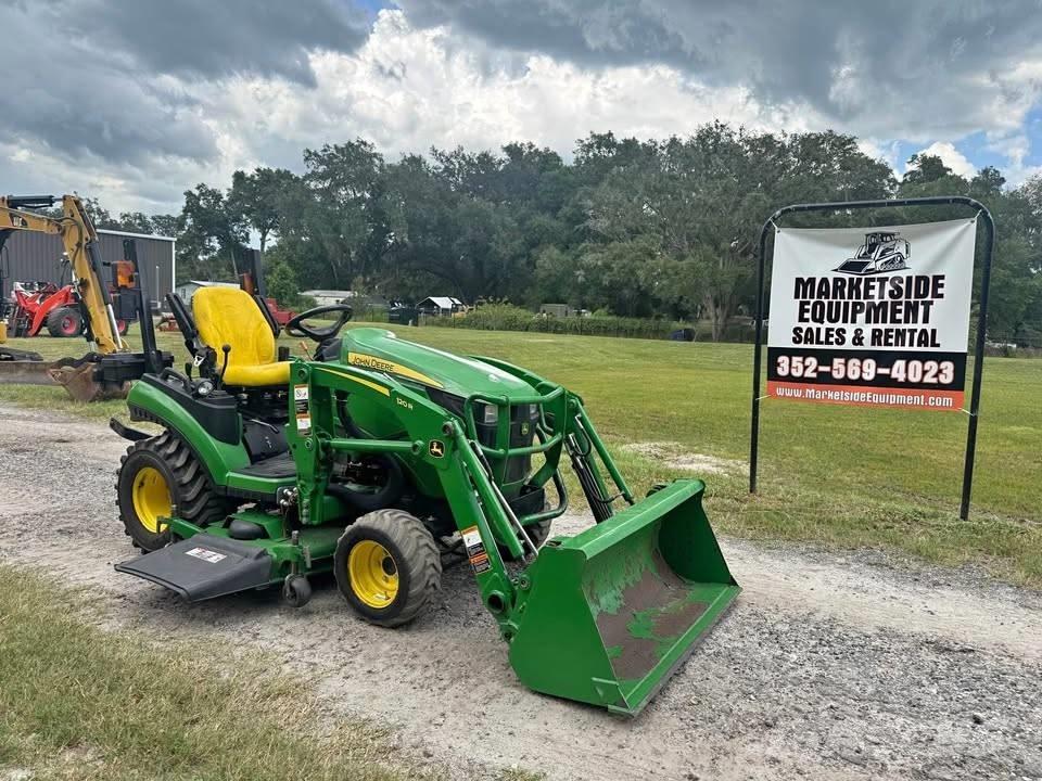 John Deere 1025 R Tratores Agrícolas usados