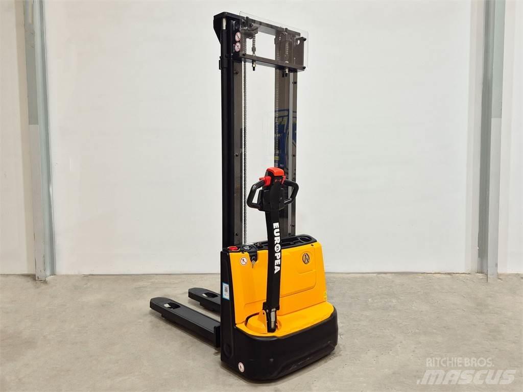  ESA121 2S360 Empilhador para operador externo