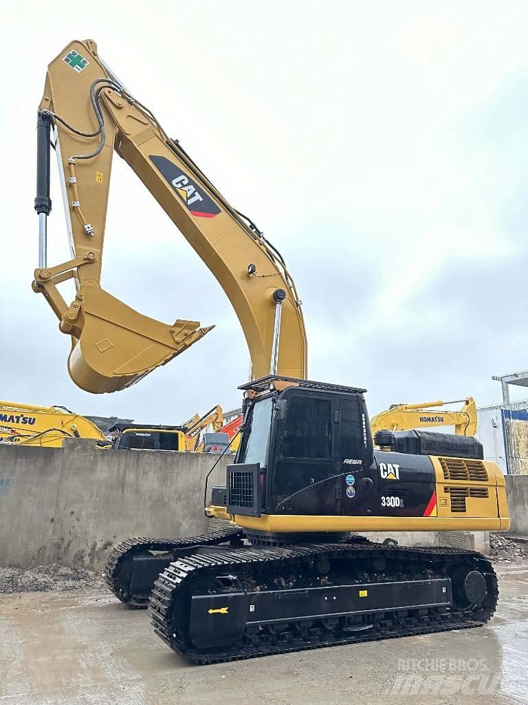 CAT 330 D2 Escavadoras Midi 7t - 12t