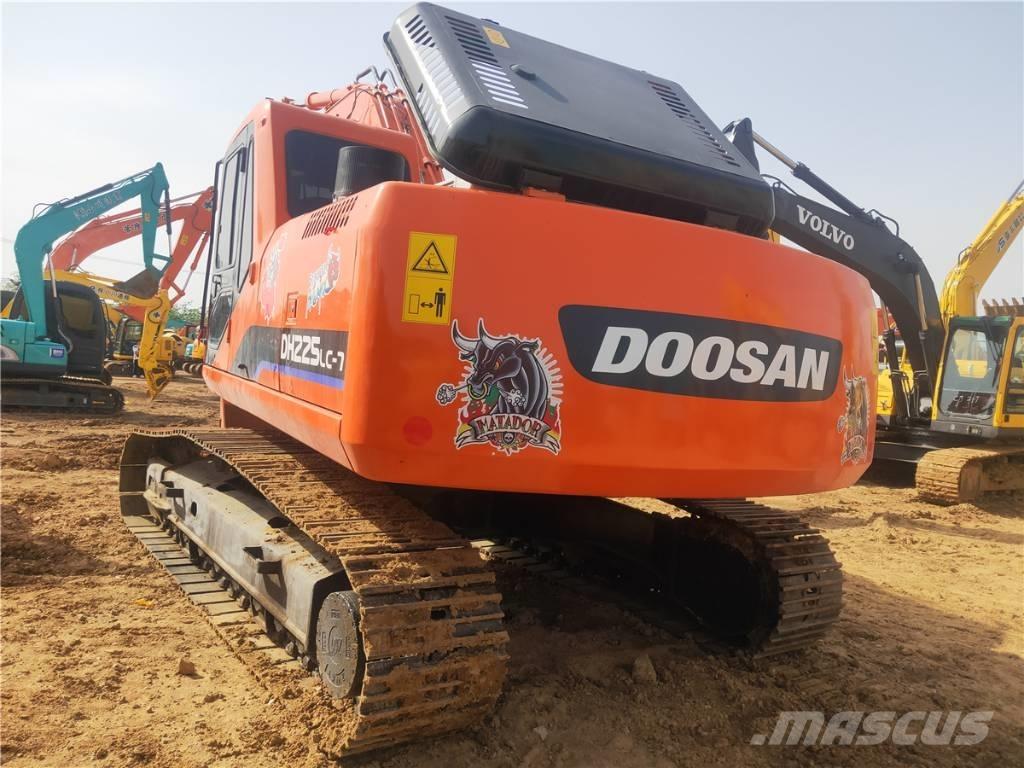 Doosan DH 225 LC-7 Escavadeiras de esteiras
