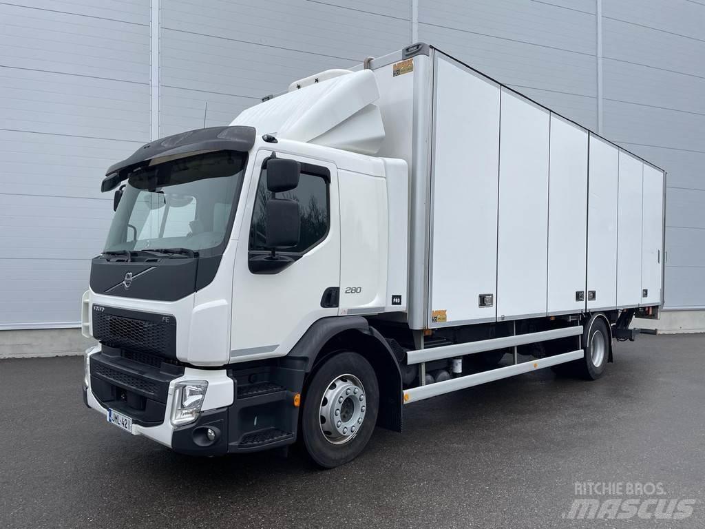 Volvo FE Caminhões de caixa fechada