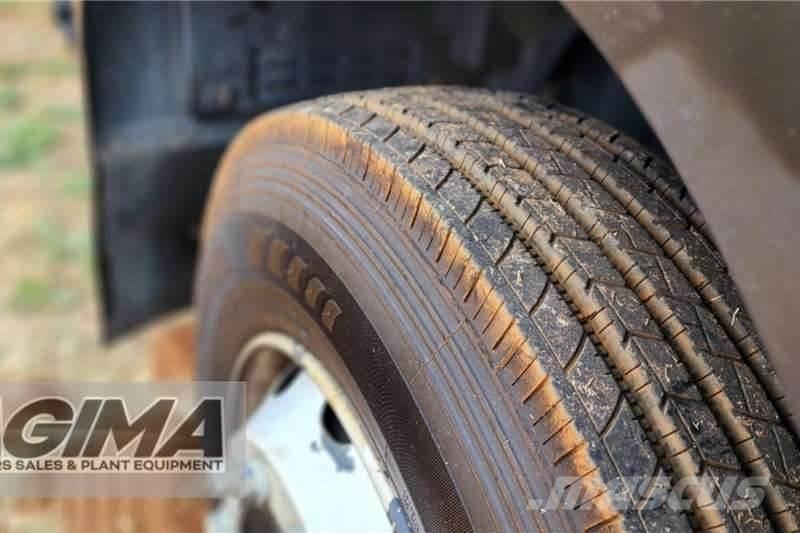 Isuzu FTR850 Outros Camiões