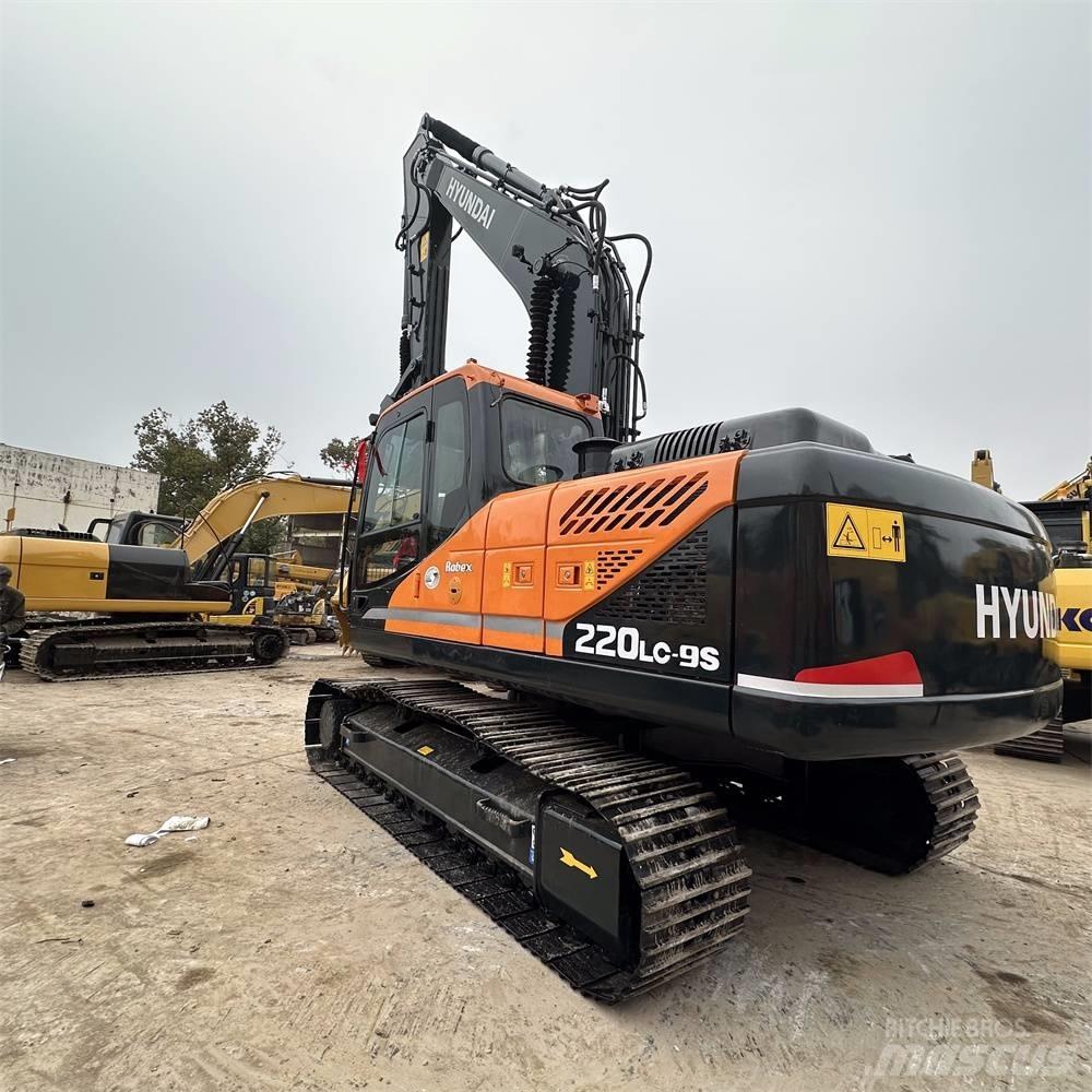Hyundai R220LC-9S Escavadeiras de esteiras