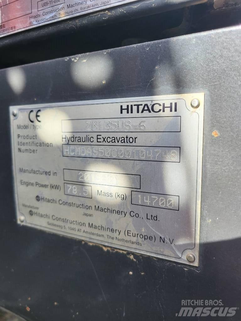 Hitachi ZX 135 US-6 Escavadeiras de esteiras