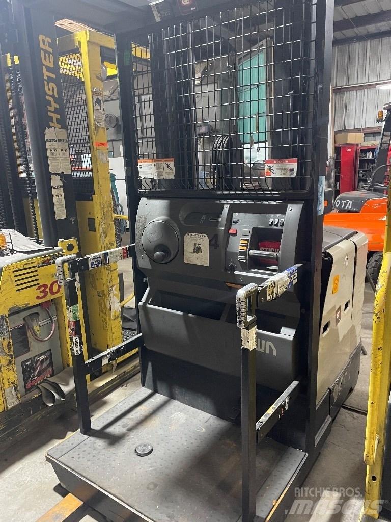 Crown Order Picker Empilhadores eléctricos