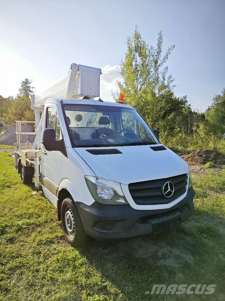 Palfinger P 250 BK Plataformas aéreas montadas em camião