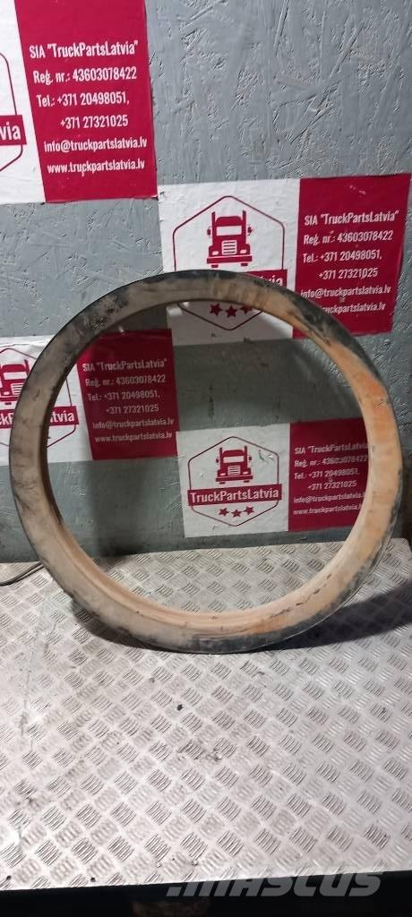 Scania 94 D.   1373520 Radiadores camiões e carrinhas