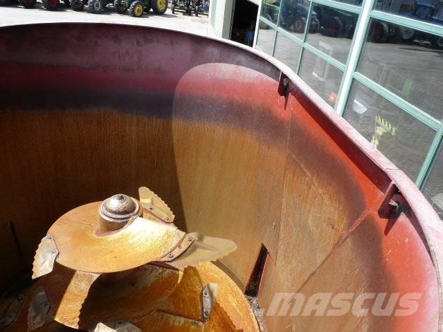 Trioliet SM-14 Alimentadores de animais