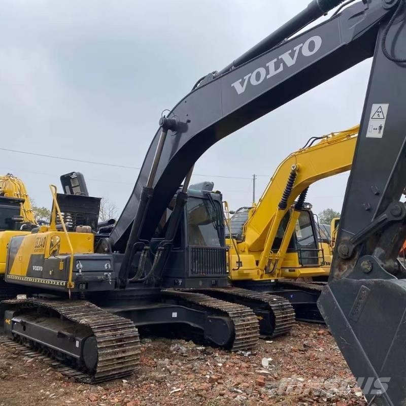 Volvo EC 240 Escavadeiras de esteiras