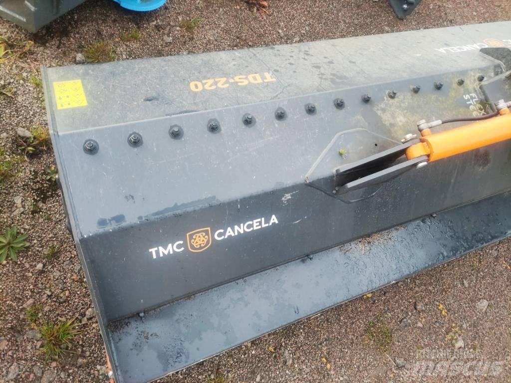 TCM Tds 220 Gadanheiras e cortadores de folhas para pastos