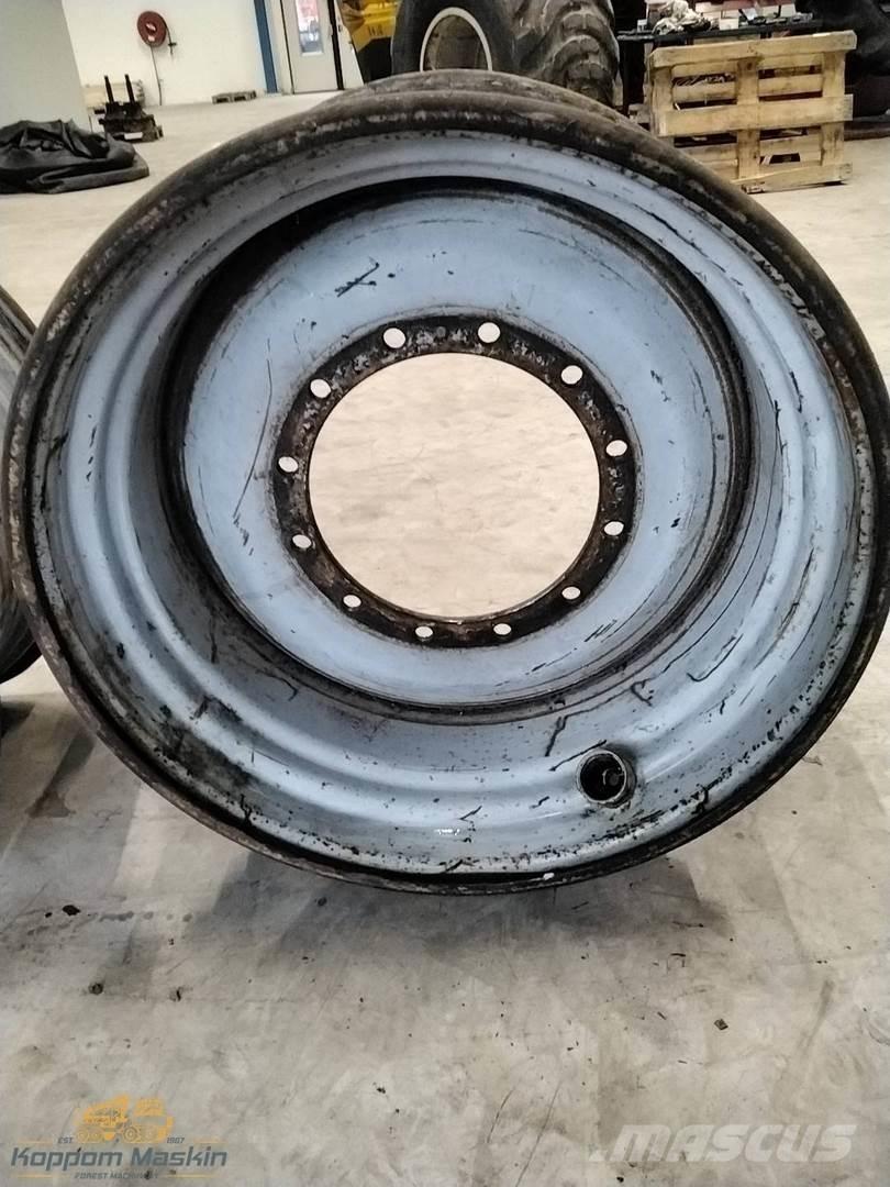 Valmet 901 20x34 Pneus