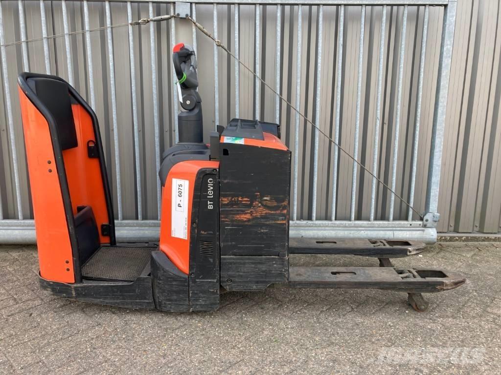 Toyota LPE200 Porta-paletes com plataforma