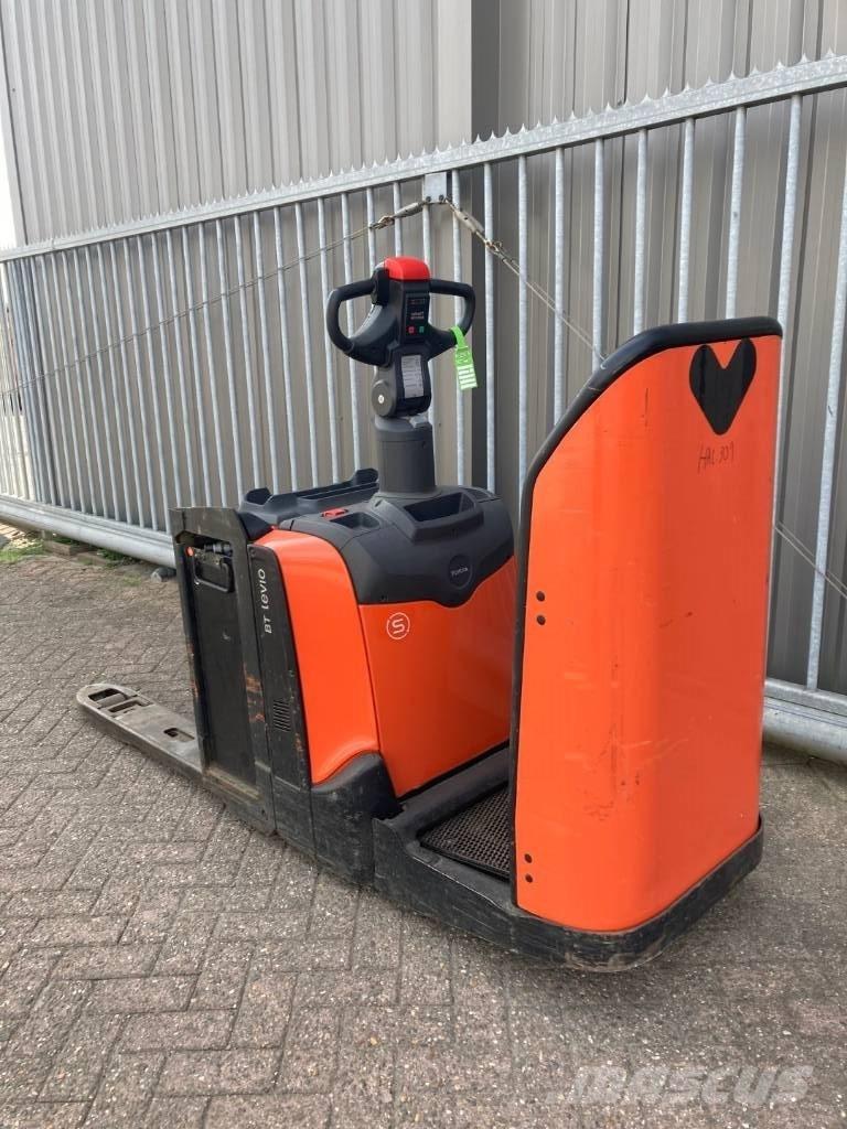 Toyota LPE200 Porta-paletes com plataforma