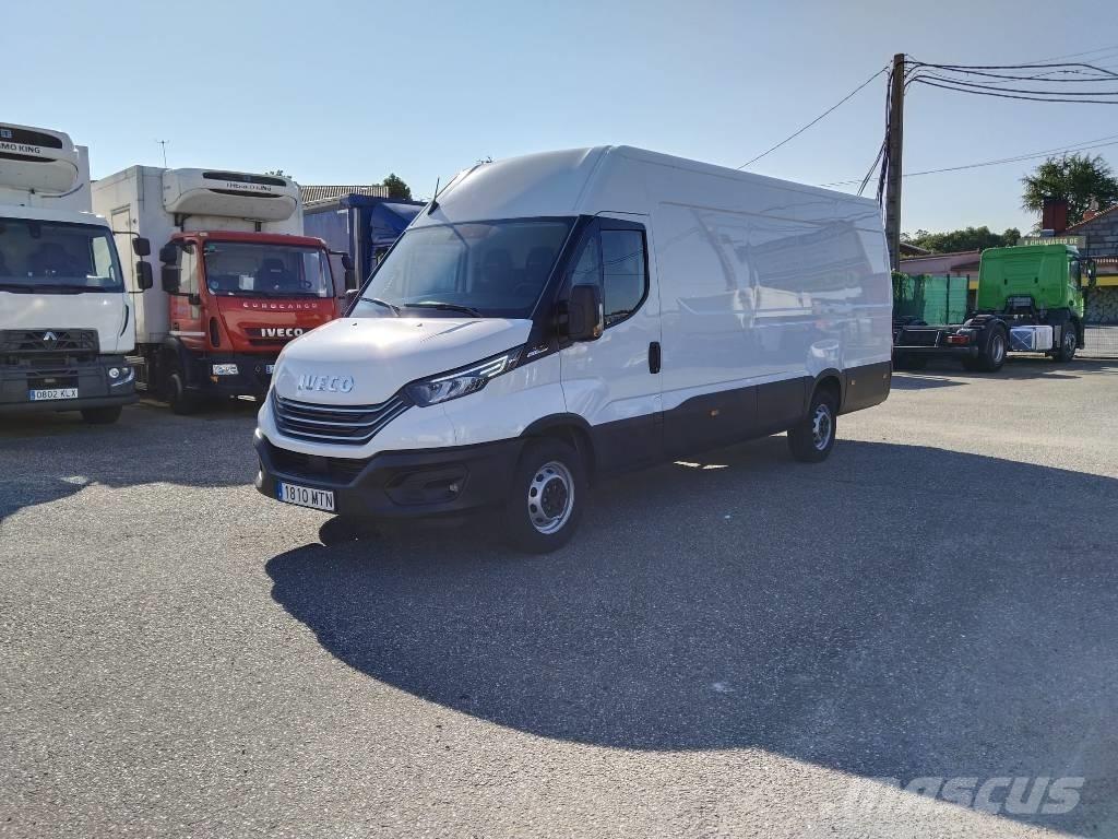 Iveco Daily 35 S12 Caixa fechada