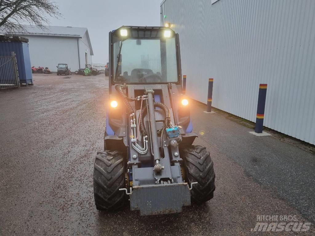 Multione 8.4 Sk Minicarregadeiras