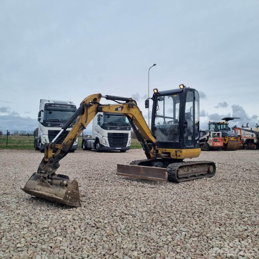 CAT 302.7 D CR Miniescavadeiras
