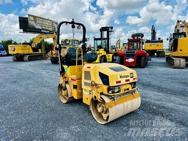 CAT CB 24 Cilindros Compactadores tandem