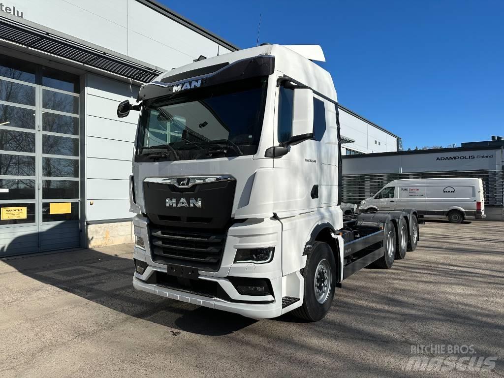 MAN TGX 35.540 8X4-4 Camiões de chassis e cabine
