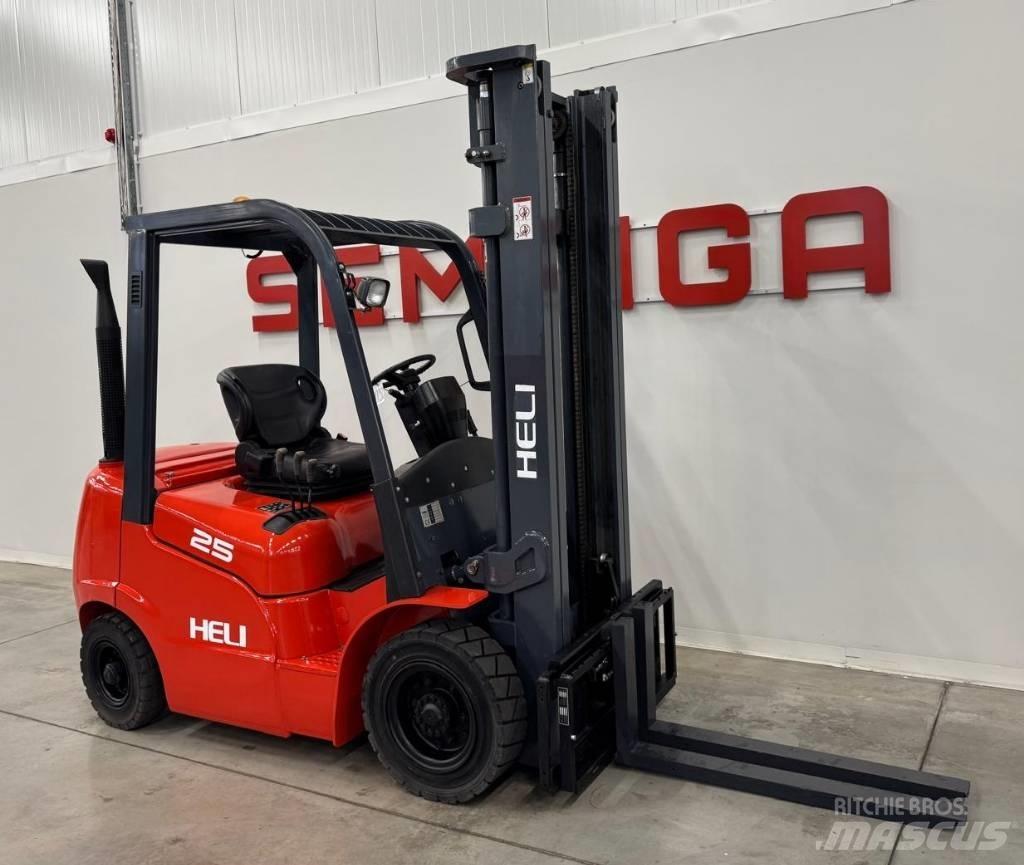 Heli 10052 - FD25G Empilhadores Diesel