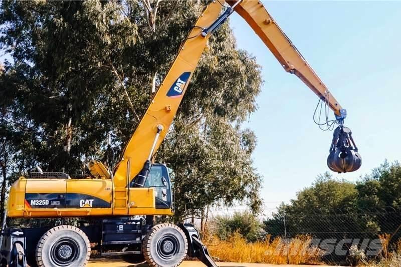 CAT M325 Miniescavadeiras