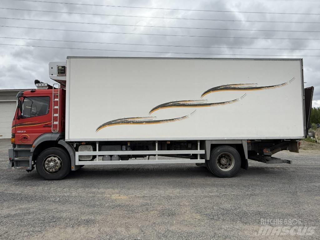 Mercedes-Benz 1823 Caminhões de caixa fechada
