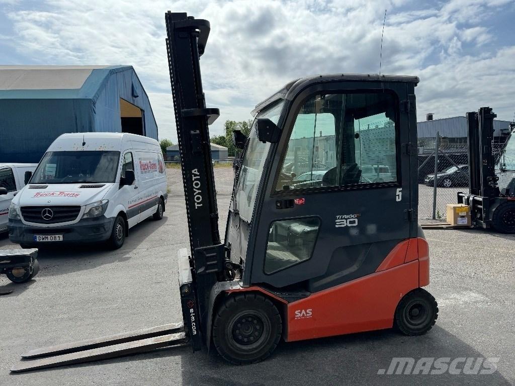 Toyota 8FBMKT30 Empilhadores eléctricos