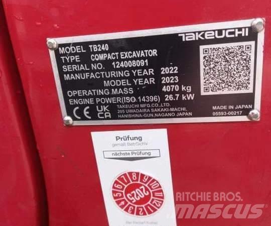 Takeuchi TB 240 DPF Miniescavadeiras