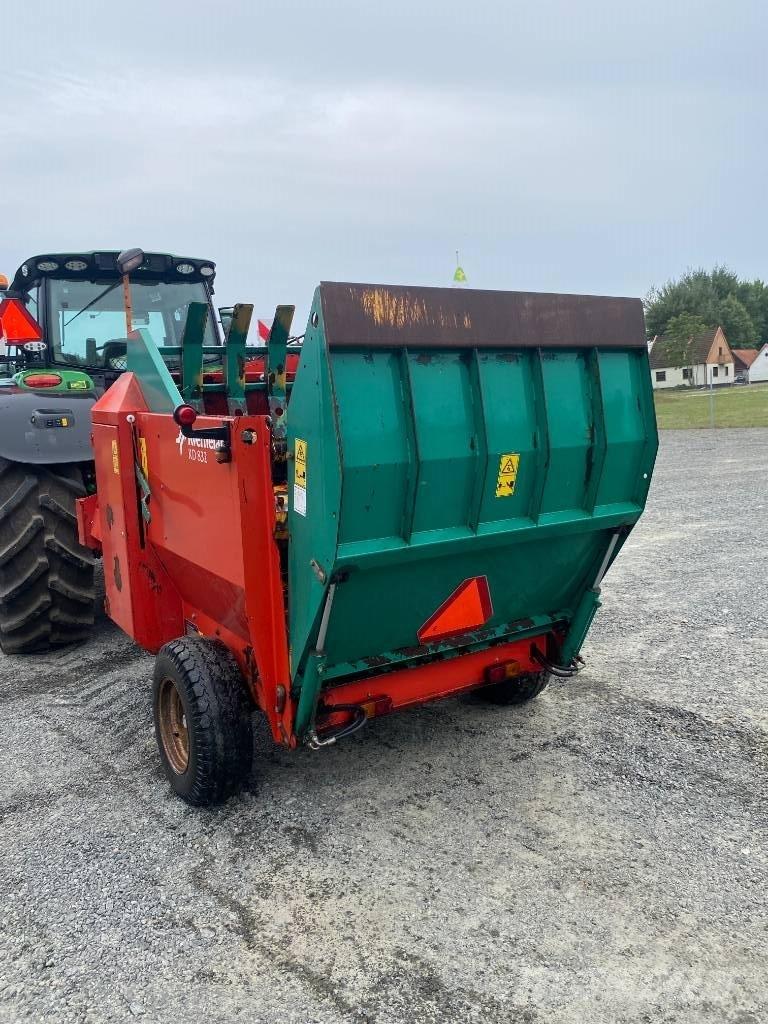 Kverneland KD832 Cortadores, moinhos e desenroladores de fardos