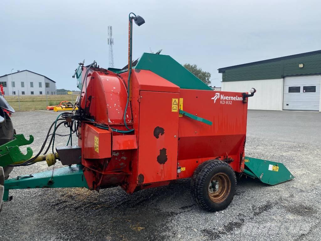 Kverneland KD832 Cortadores, moinhos e desenroladores de fardos