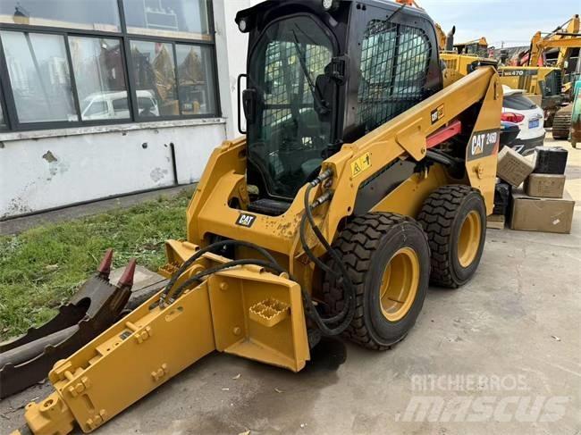 CAT 246 D Minicarregadeiras
