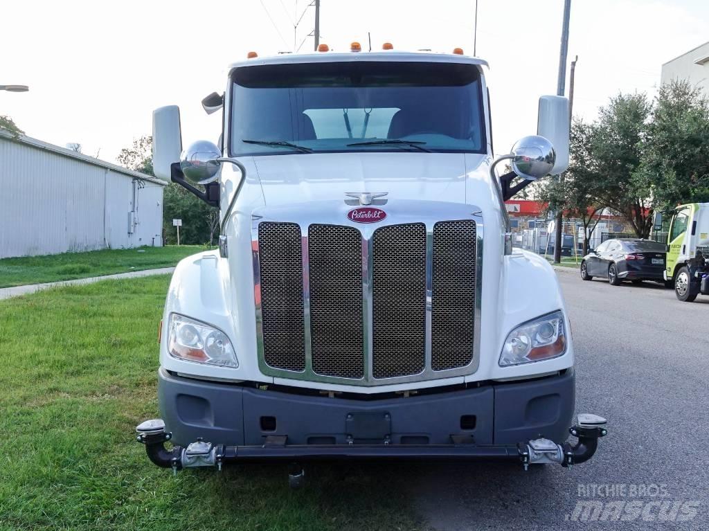 Peterbilt 579 Auto-tanques
