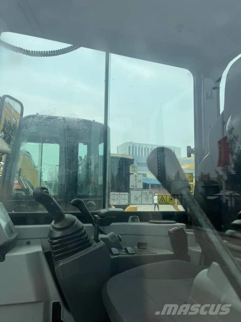 CAT 303.5 E CR Miniescavadeiras