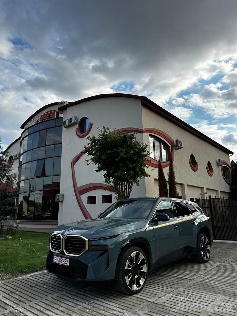 BMW XM Automóvel